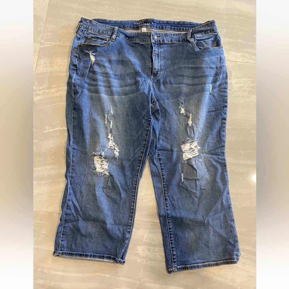 BOUTIQUE Crop Super Stretch Jeans Size‎ 20W
